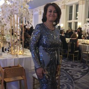 Meet your Posher, Niloofar